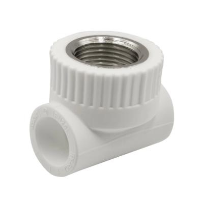 Тройник комб. вн 20Х3/4"Х20 белый EVER PLAST